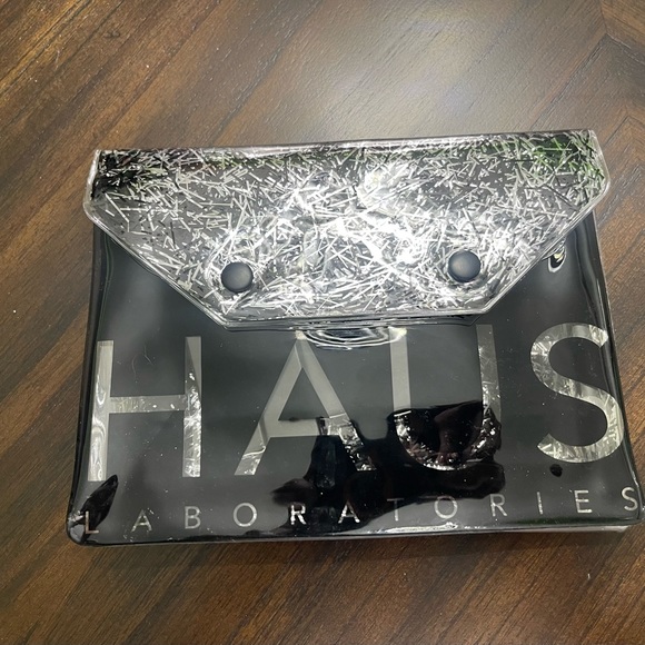 🔥🔥HAUS LABS BY LADY GAGA Makeup with Bag - Picture 3 of 6